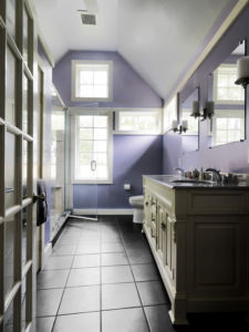 Traditional bathroom