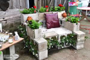 cinder-blocks-planters