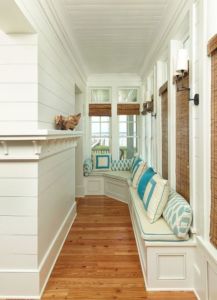 hallway-sitting-area
