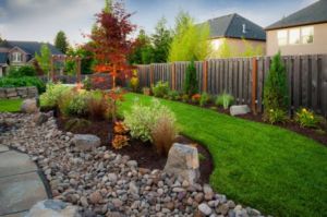 landscaping-with-river-rock